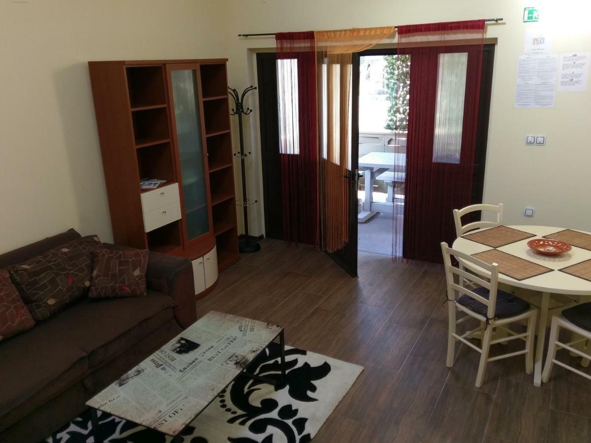 Apartments Ingrid Novigrad  Exterior photo